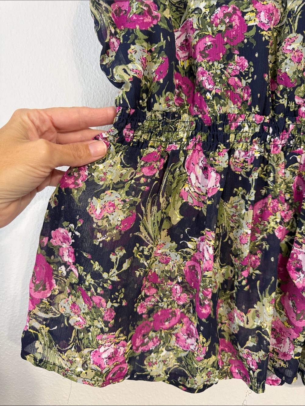 A Love Story Floral Blouse Large - Picture 7 of 9